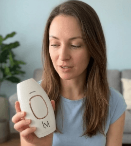 Customer demonstrating Lumimor IPL device